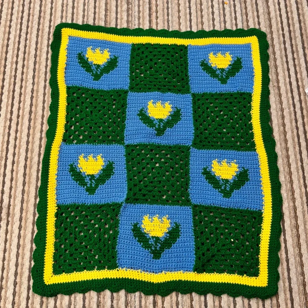 VTG Handmade Crochet Granny Square Blanket Yellow Blue Tulip‎ Flower Baby Throw